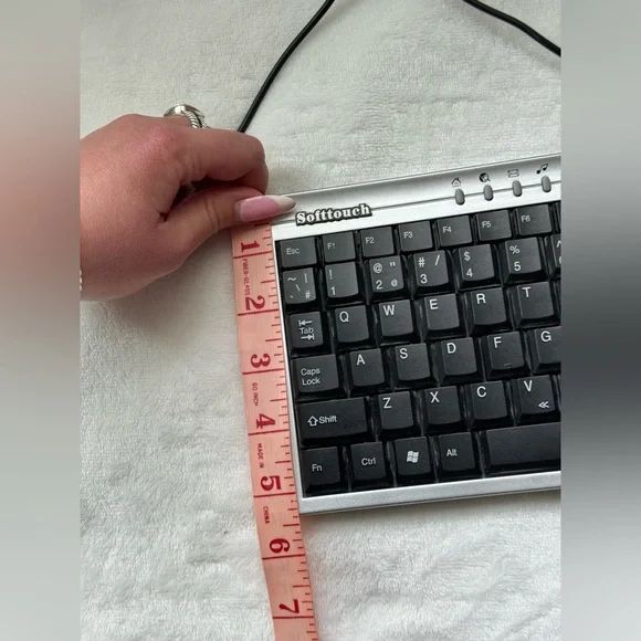 Softtouch USB Mini Multimedia Keyboard - Picture 13 of 13